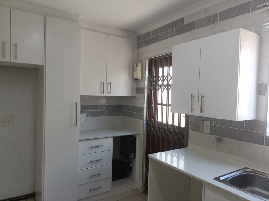 5 Bedroom Property for Sale in Victoria Park Western Cape